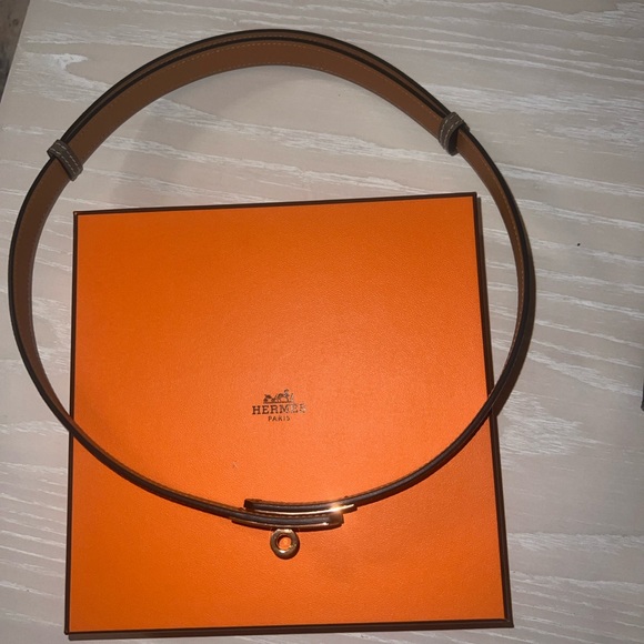 Hermes Kelly 18 belt in etoupe with rose gold hardware epsom leather - Picture 6 of 6